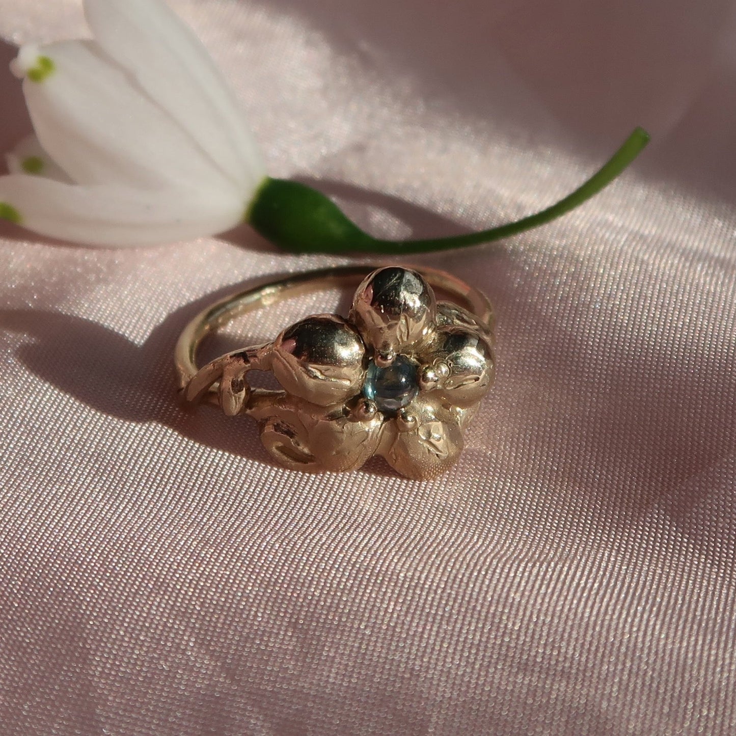 Bespoke Daisy Sapphire Ring