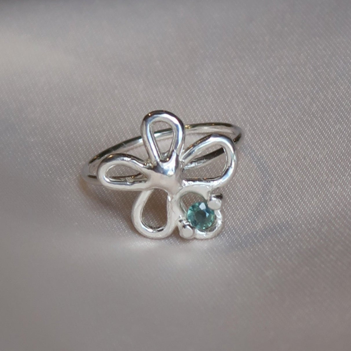 Mini Flirty Flower Ring