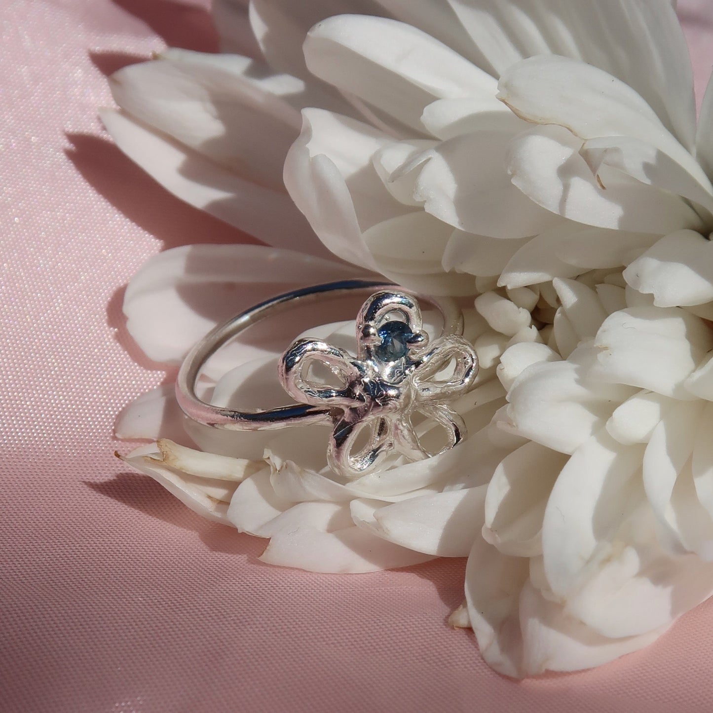 Mini Flirty Flower Ring