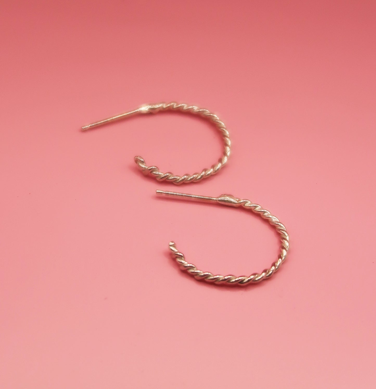 Laurel Hoops