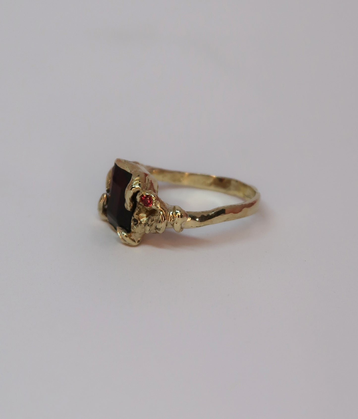 Bespoke Leafy Laurel Garnet Ring