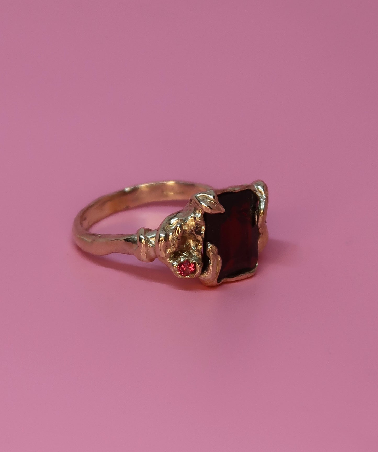 Bespoke Leafy Laurel Garnet Ring