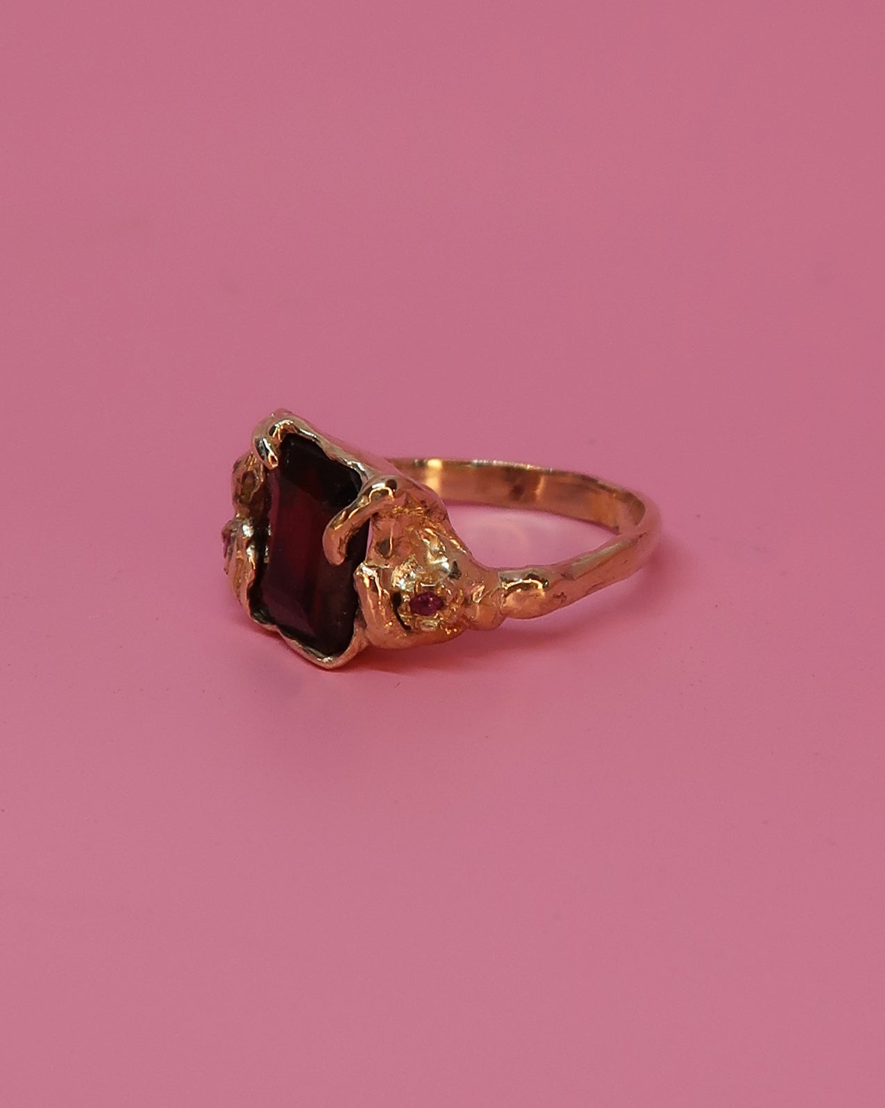 Bespoke Leafy Laurel Garnet Ring