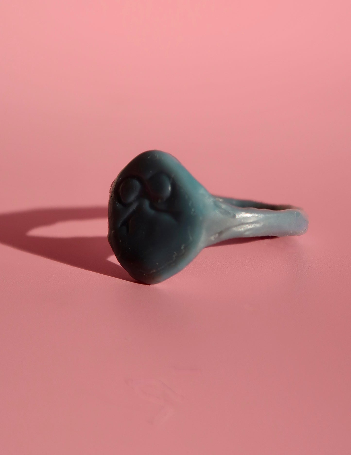 Wax - Bow My! Signet Ring