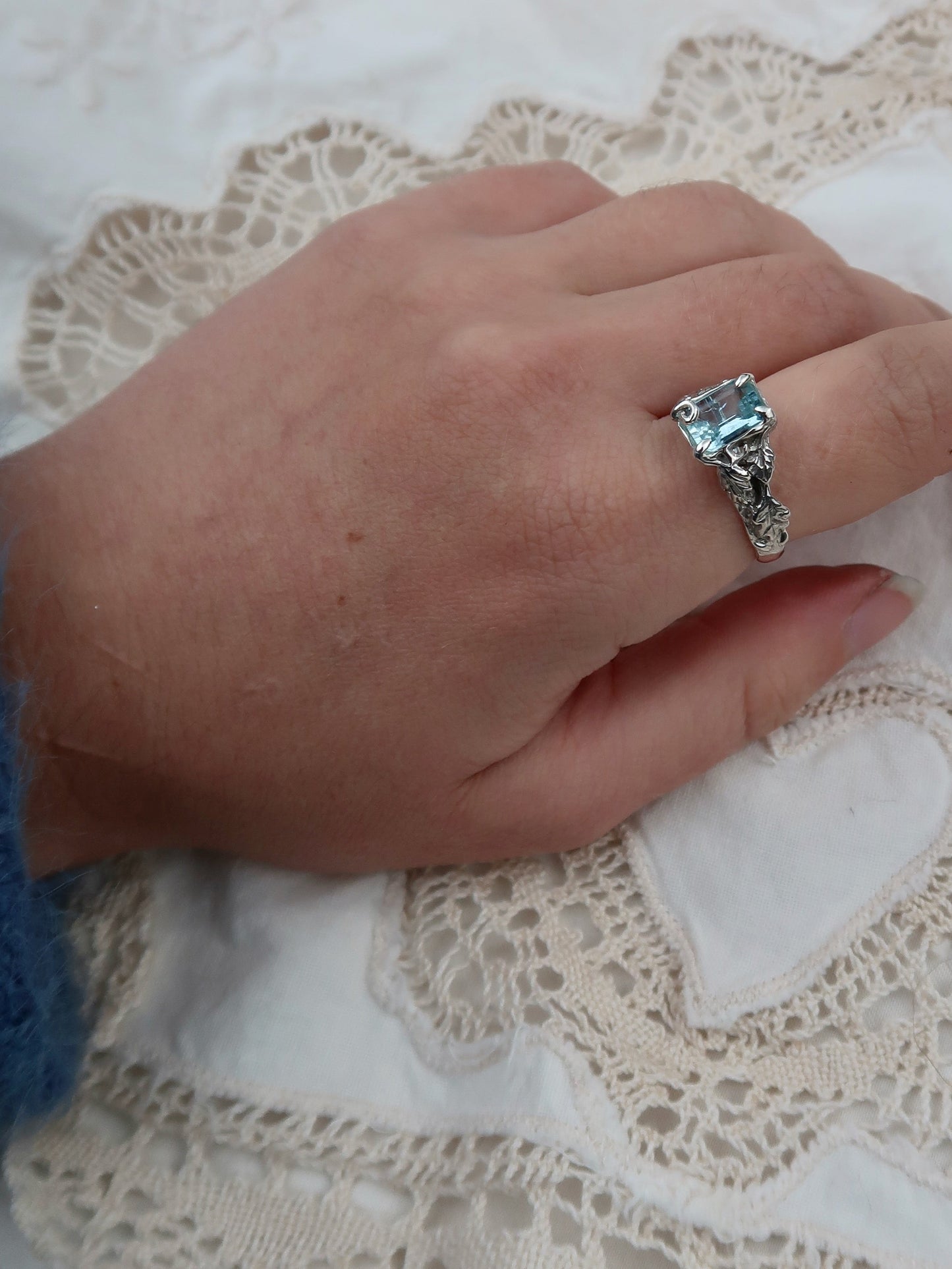 Leafy Laurel Ring