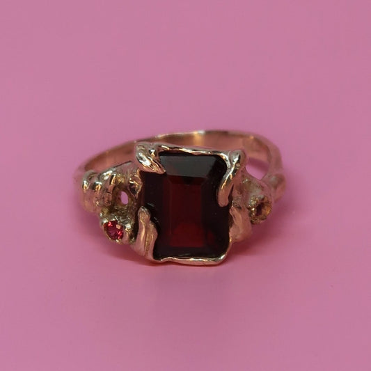 Bespoke Leafy Laurel Garnet Ring