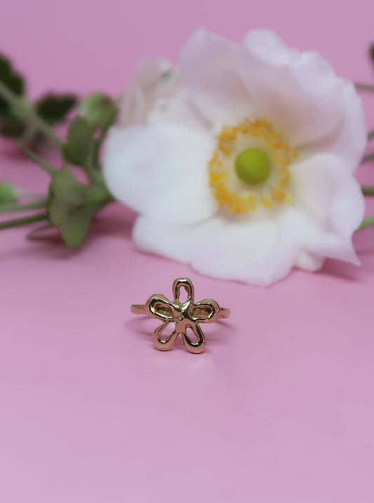Mini Flirty Flower Ring